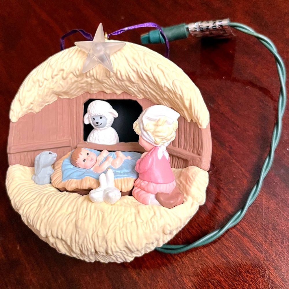 "Away in a Manger" 1994 Hallmark Keepsake Collectible Ornament